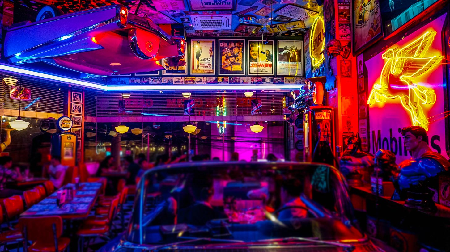 Eine Bar mit wenig Geld einrichten: Nützliche Tipps